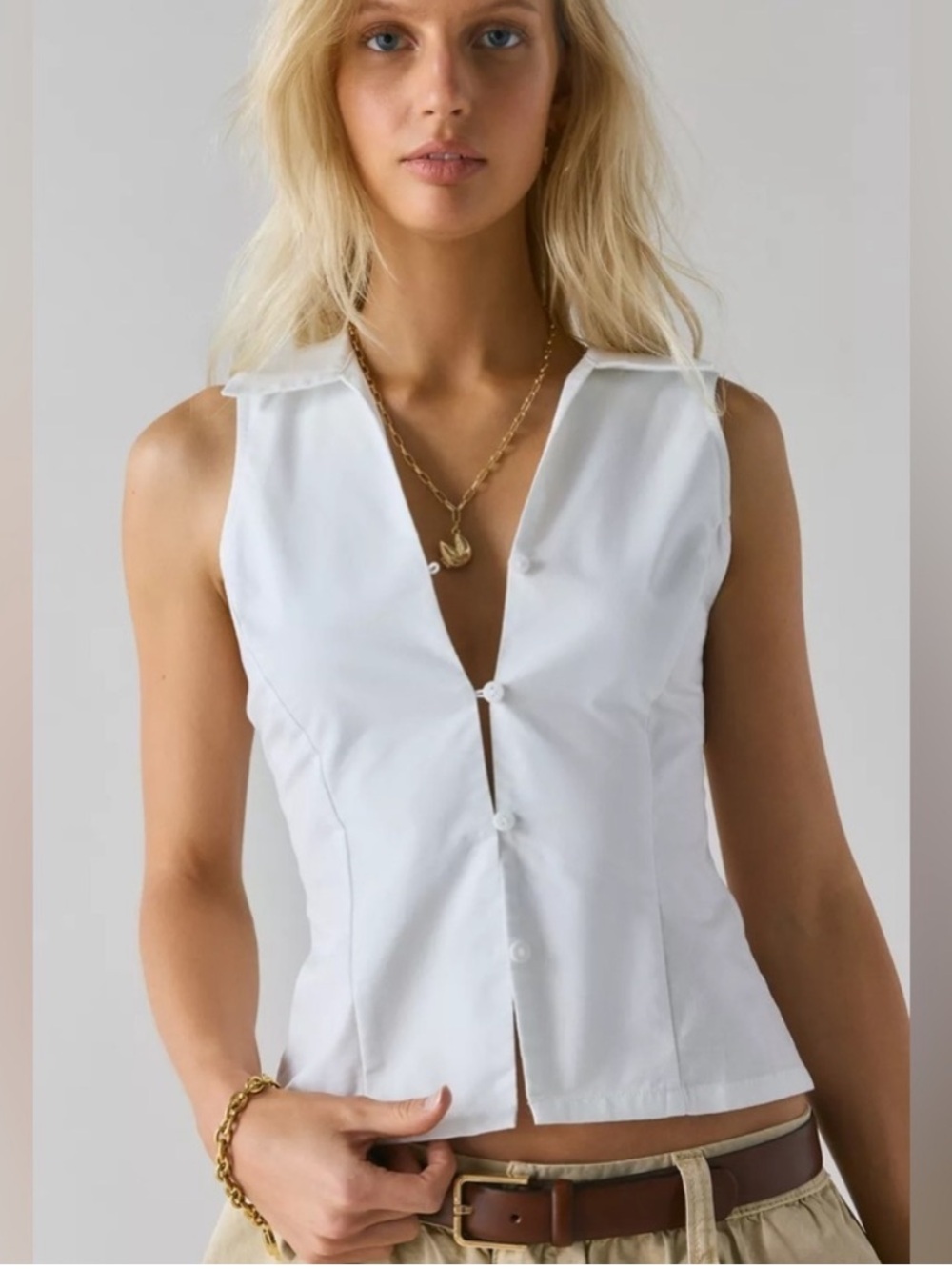 Urban Outfitters White Sleeveless Button Front Collared Top